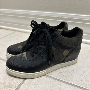 Blondo Camo and Black Waterproof Wedge Sneakers